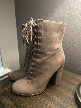 Carlos Santana Taupe Suede Lace-Up Heel Ankle Boots - Women